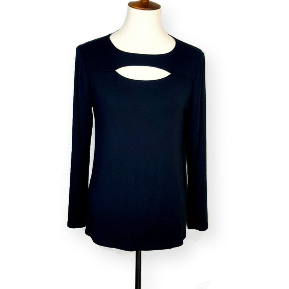 Soft Surrounding Black Cut Out Front Top PM